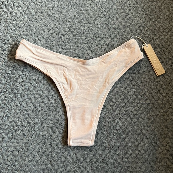 Skims dipped front thong - Picture 2 of 5